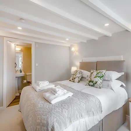 Lockton House Ferienhaus *